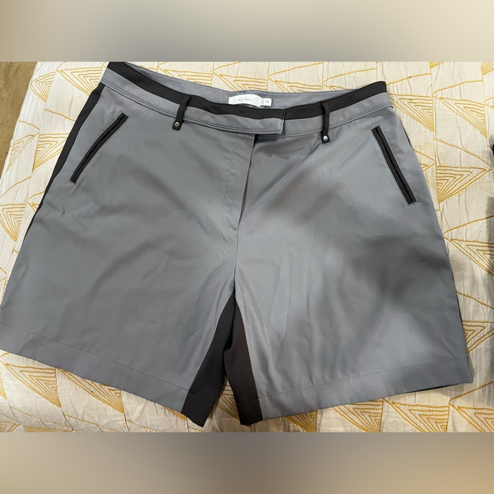 Lady Hagen two tone gray golf shorts